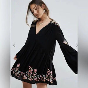 Free people Te Amo embroidered mini Dress size small